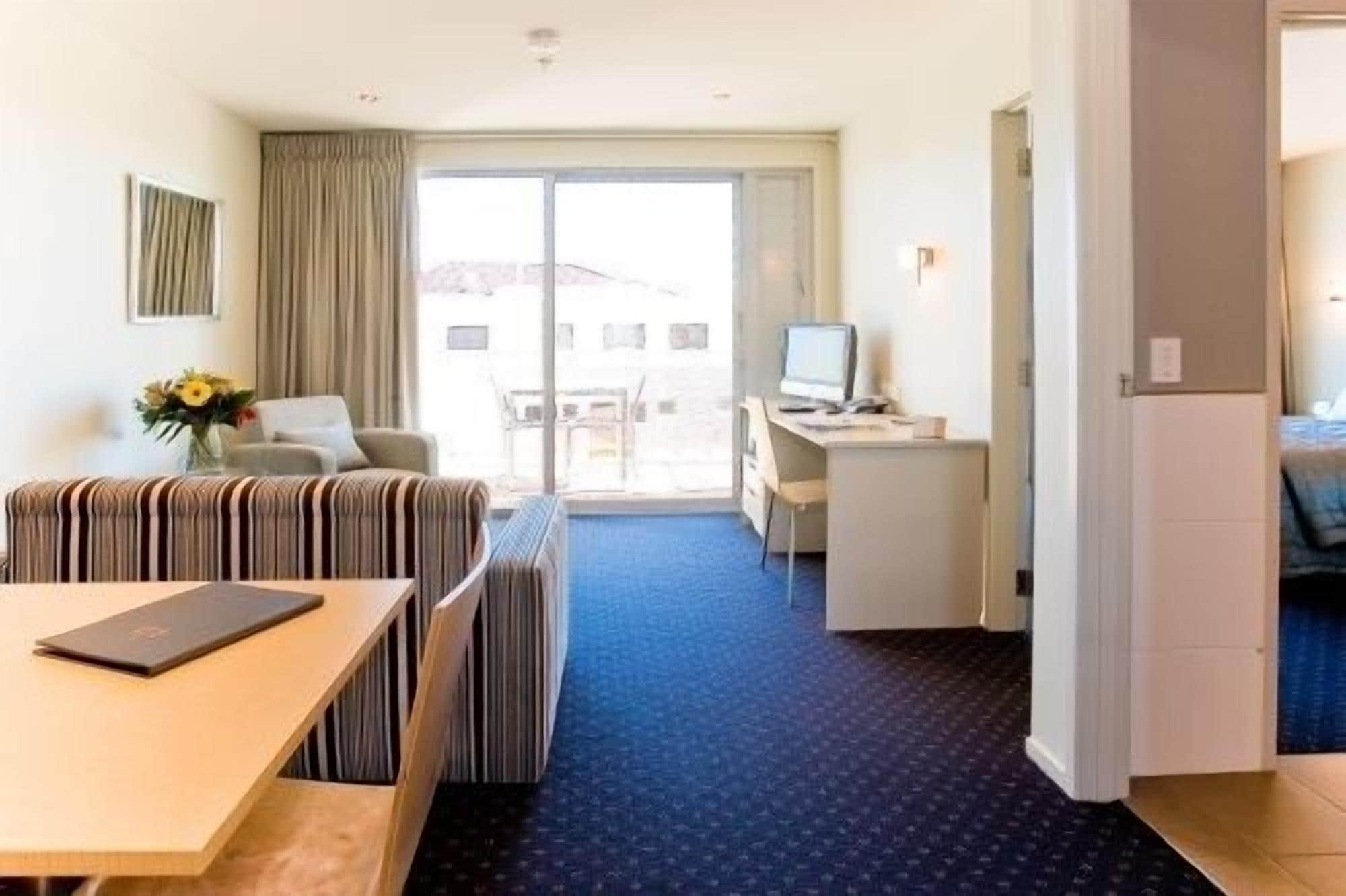 The Crown Hotel Napier Extérieur photo