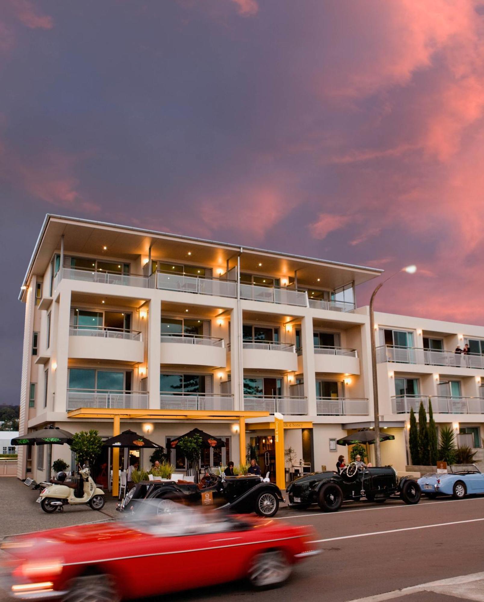 The Crown Hotel Napier Extérieur photo