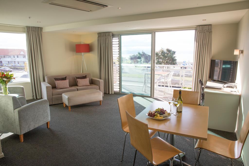 The Crown Hotel Napier Extérieur photo