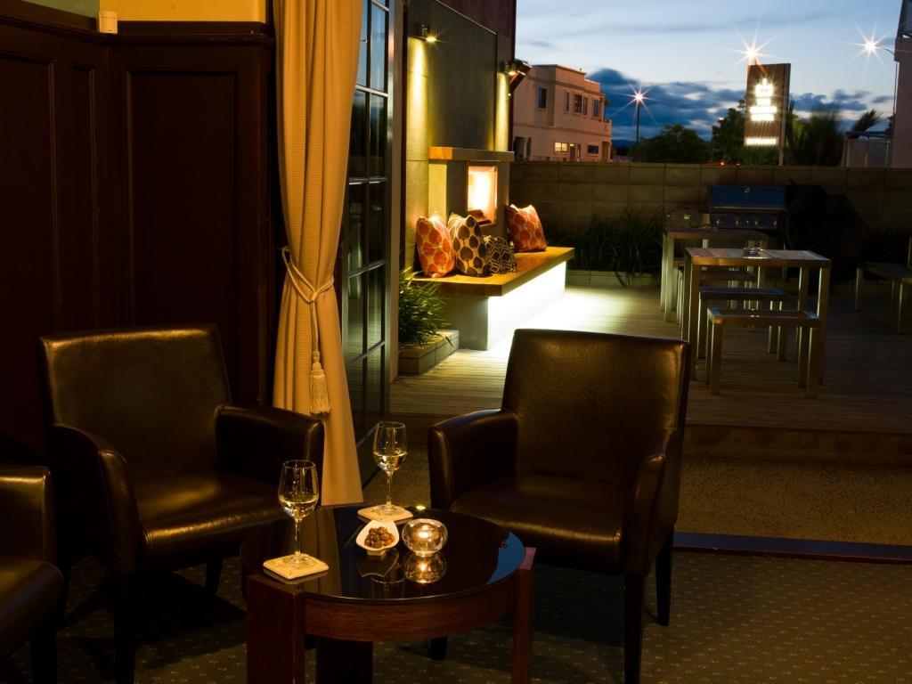 The Crown Hotel Napier Extérieur photo